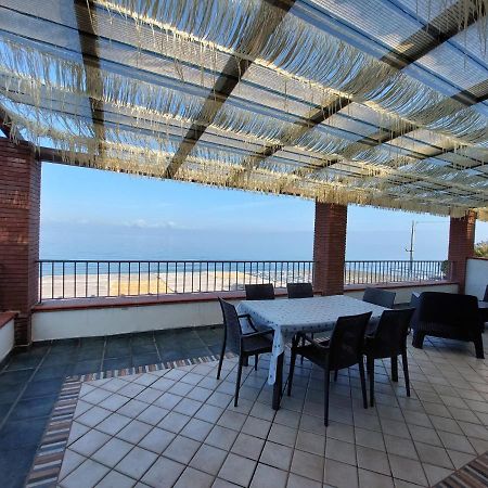 Waikiki Beach Apartments Santa Maria di Castellabate Ngoại thất bức ảnh