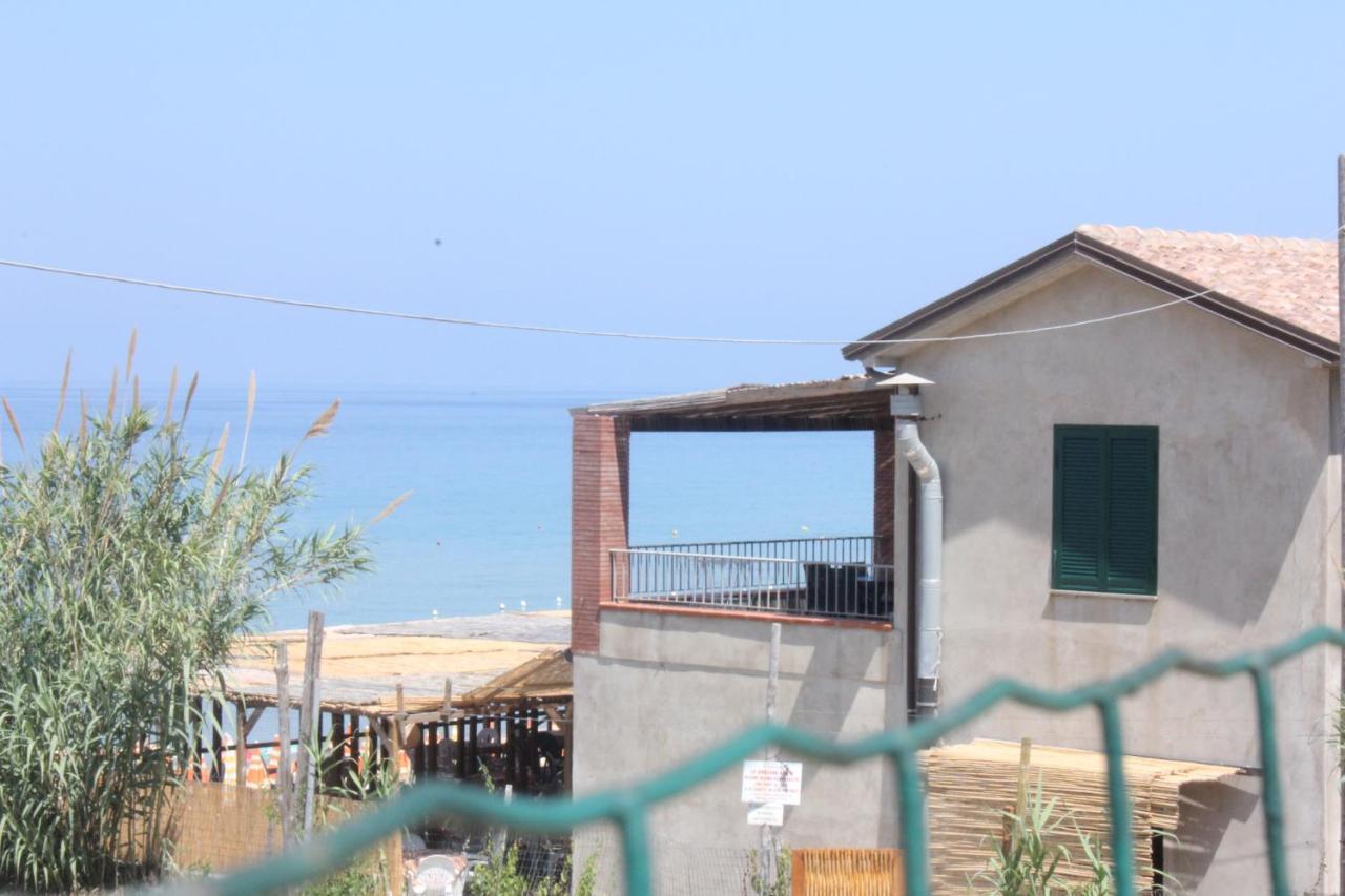 Waikiki Beach Apartments Santa Maria di Castellabate Ngoại thất bức ảnh