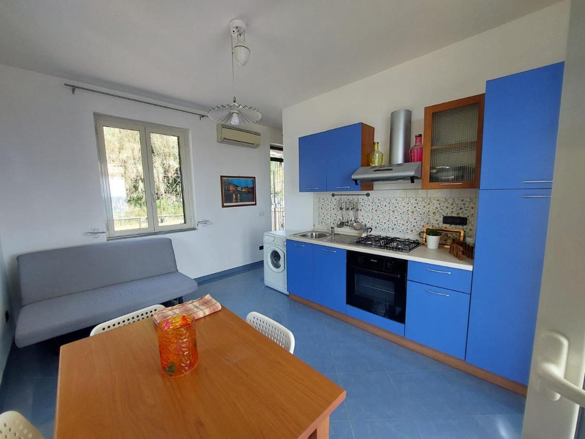 Waikiki Beach Apartments Santa Maria di Castellabate Ngoại thất bức ảnh