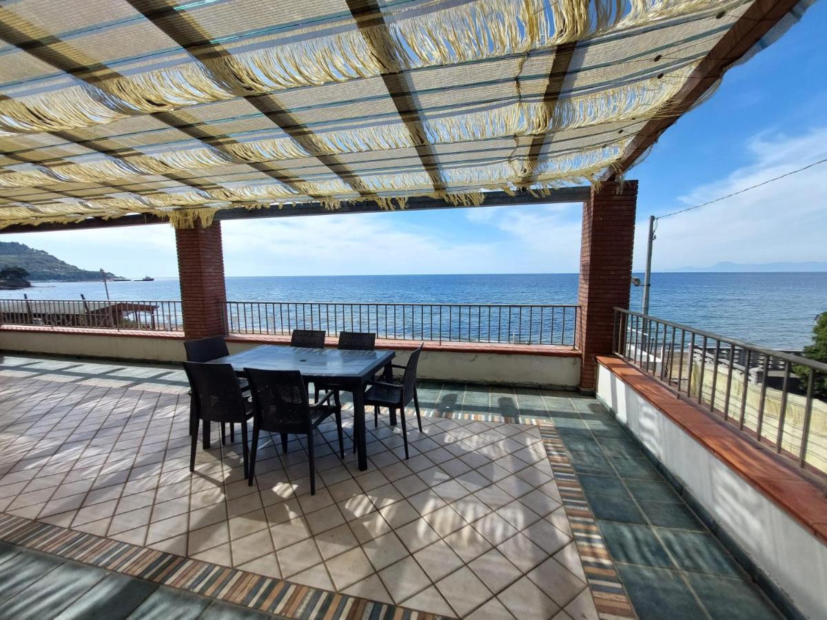 Waikiki Beach Apartments Santa Maria di Castellabate Ngoại thất bức ảnh